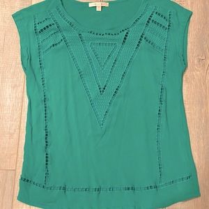 Skies are blue stitch fix green T-shirt S